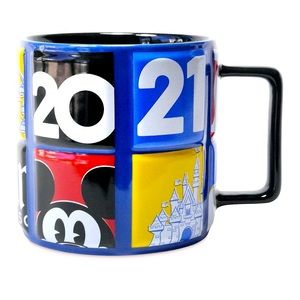 NWOT Disney 2021 Mickey and Friends Ceramic Cup